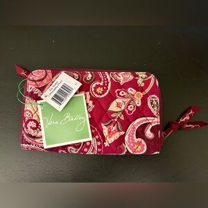 Vera Bradley Piccadilly Plum Bifold Zipper Wallet NWT Retired